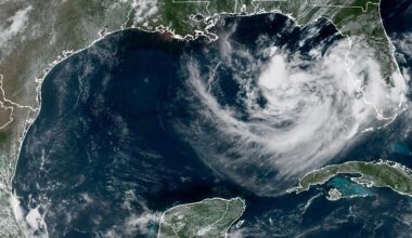 Invest 91L bringing rain to Florida Gulf Coast. See forecast | Hurricane Center