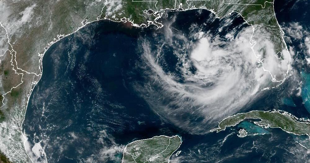 Invest 91L bringing rain to Florida Gulf Coast. See forecast | Hurricane Center