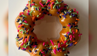 Fort Myers café opens with boba, mochi donuts and 'Royal Scoop' ice cream | WINK Stop
