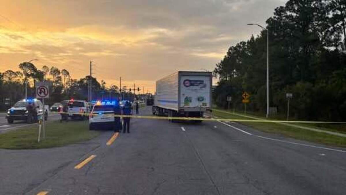 A man died in St. Augustine, Florida, on July 14 when he was hit by a tractor-trailer when he was apparently fleeing from immigration authorities. A man died in St. Augustine, Florida, on July 14 when he was hit by a tractor-trailer when he was apparently fleeing from immigration authorities.