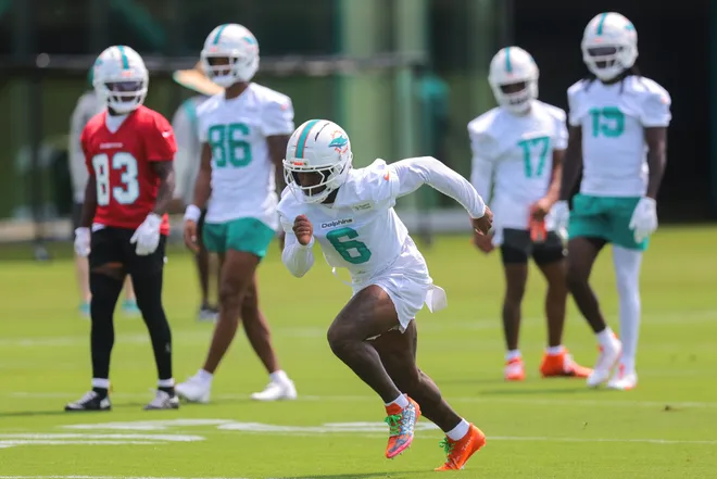 Jun 10, 2025; Miami, FL, USA; Miami Dolphins wide receiver Malik Washington (6) practices during mandatory minicamp at Hard Rock Stadium. Mandatory Credit: Sam Navarro-Imagn Images