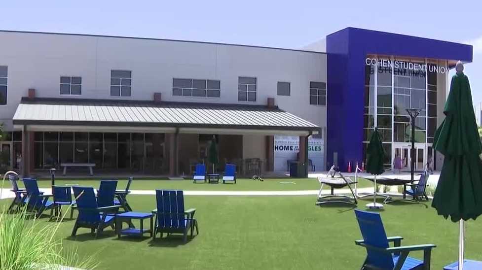Students and professors speak out against Florida Gulf Coast University artificial turf installation