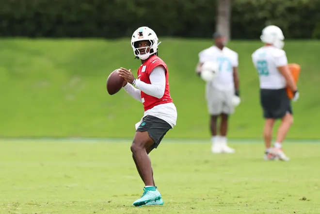 MIAMI GARDENS, FLORIDA - JUNE 09: Malik Willis #2 of the Miami Dolphins looks to pass during OTA Offseason Workouts at Baptist Health Training Complex on June 09, 2026 in Miami Gardens, Florida. (Photo by Megan Briggs/Getty Images)