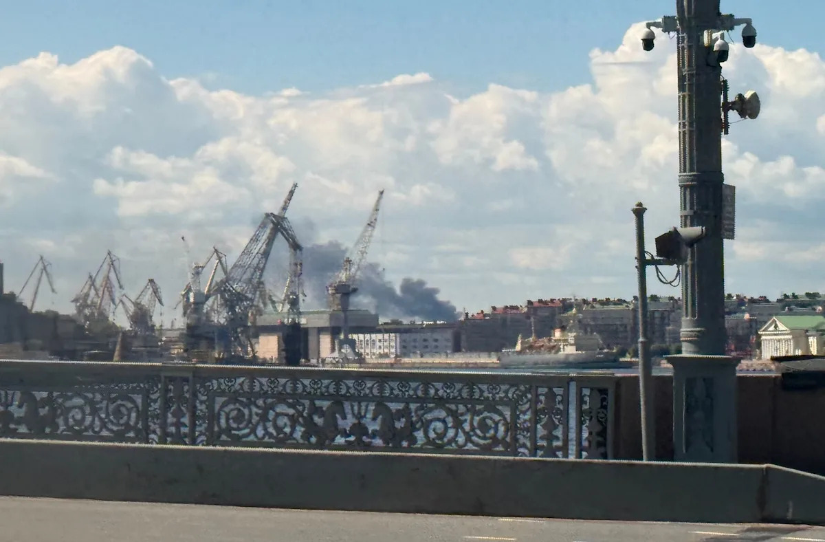 Ukraine strikes oil terminals near St Petersburg; Russia bombs Sumy
