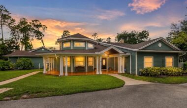 Places This Week: Palm Harbor estate on 2.5 acres of land