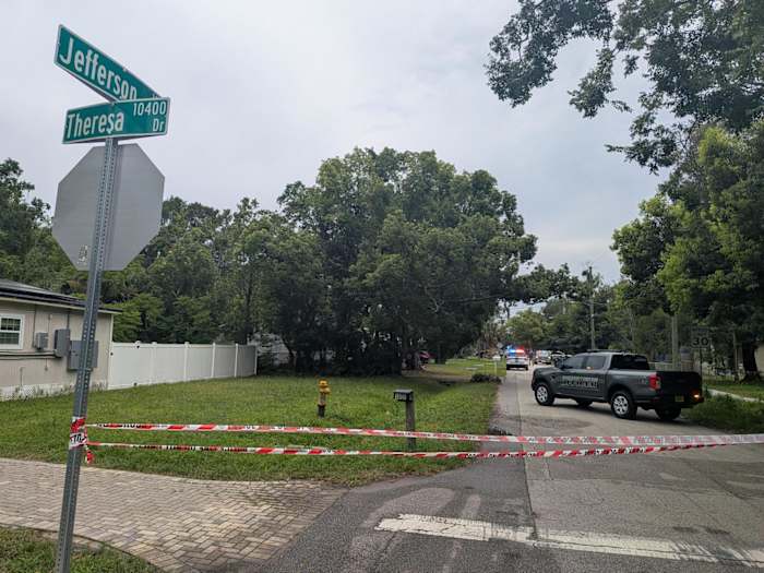 JFRD responds to house fire on Jefferson Road in Sandalwood