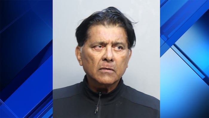 Venezuelan telenovela actor arrested for exposing self at Doral country club, police say