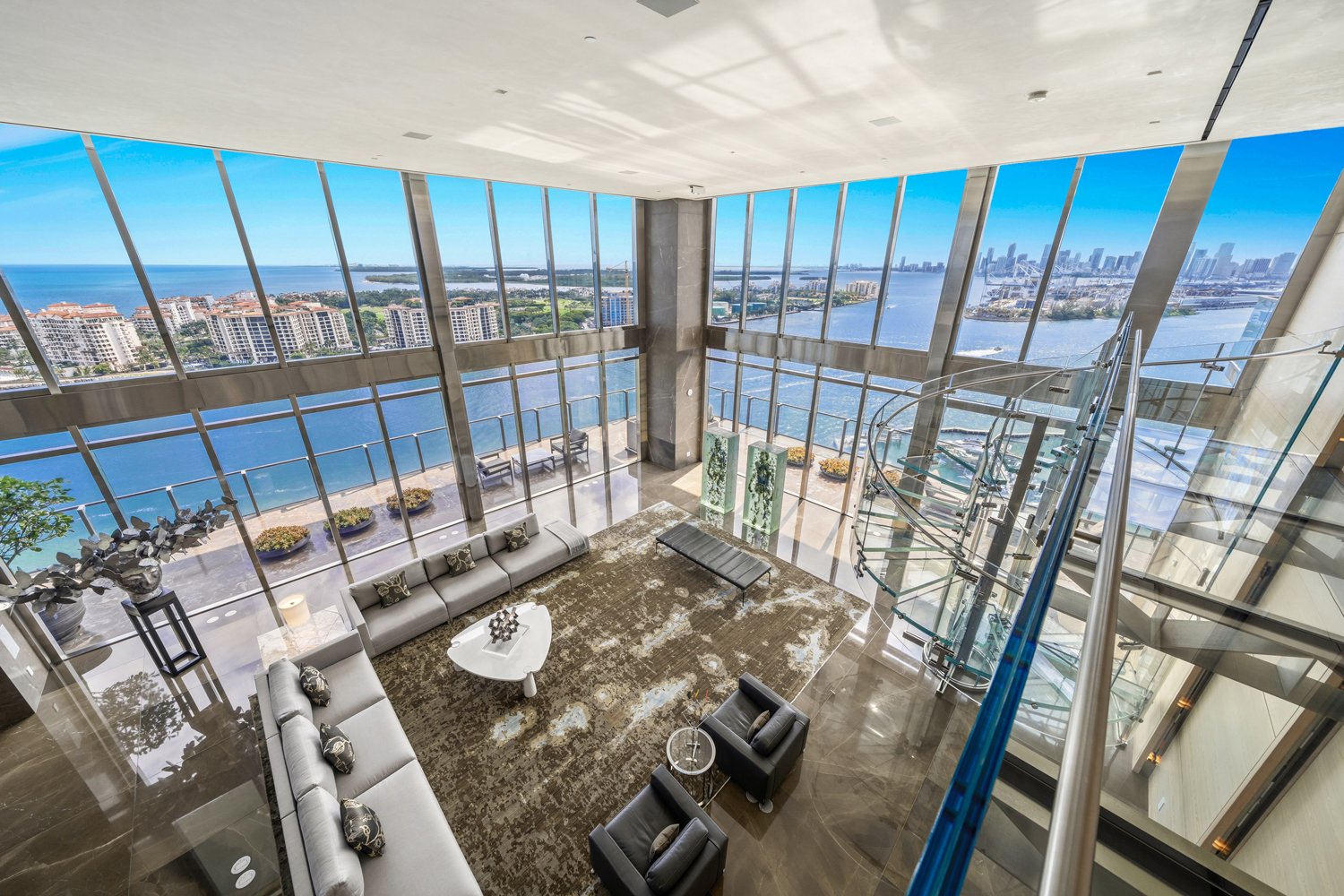 800 South Pointe Drive 