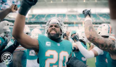 BREAKING: Jordyn Brooks Signs Extension with Miami