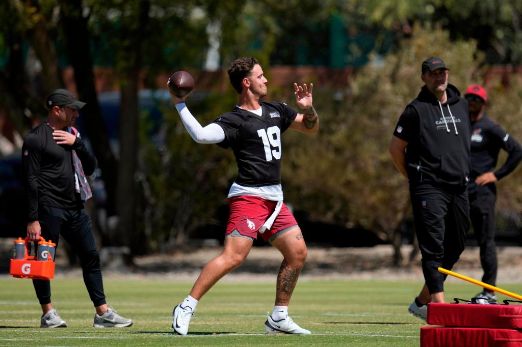 Ex-Miami Hurricanes standout QB Carson Beck signs rookie deal with Cards