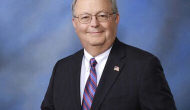 Public defender Charlie Cofer receives Steven M. Goldstein Criminal Justice Award