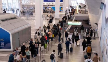 Airports in Tampa, Des Moines and Charleston opt for TSA privatization screening program