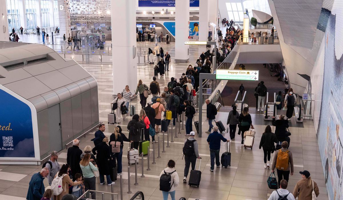 Airports in Tampa, Des Moines and Charleston opt for TSA privatization screening program