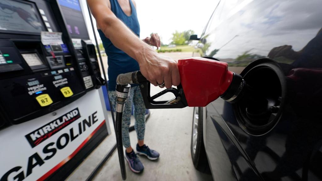 Florida gas prices climb back up after Iran peace breakdown – Orlando Sentinel