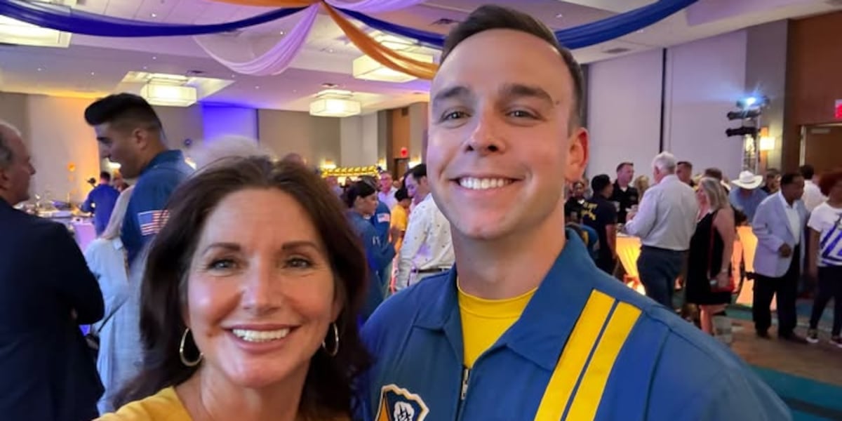 Florida Congresswoman posts about Blue Angels flyover