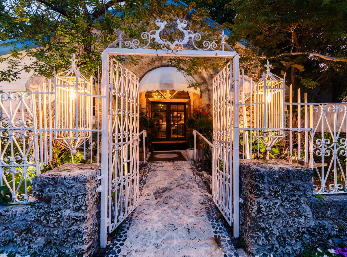 EOS Garden transforms historic Miami landmark into a lush Mediterranean dining destination