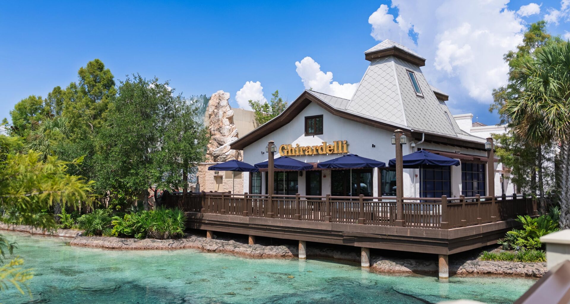 Ghirardelli Soda Fountain Opens at New Temporary Disney Springs Spot