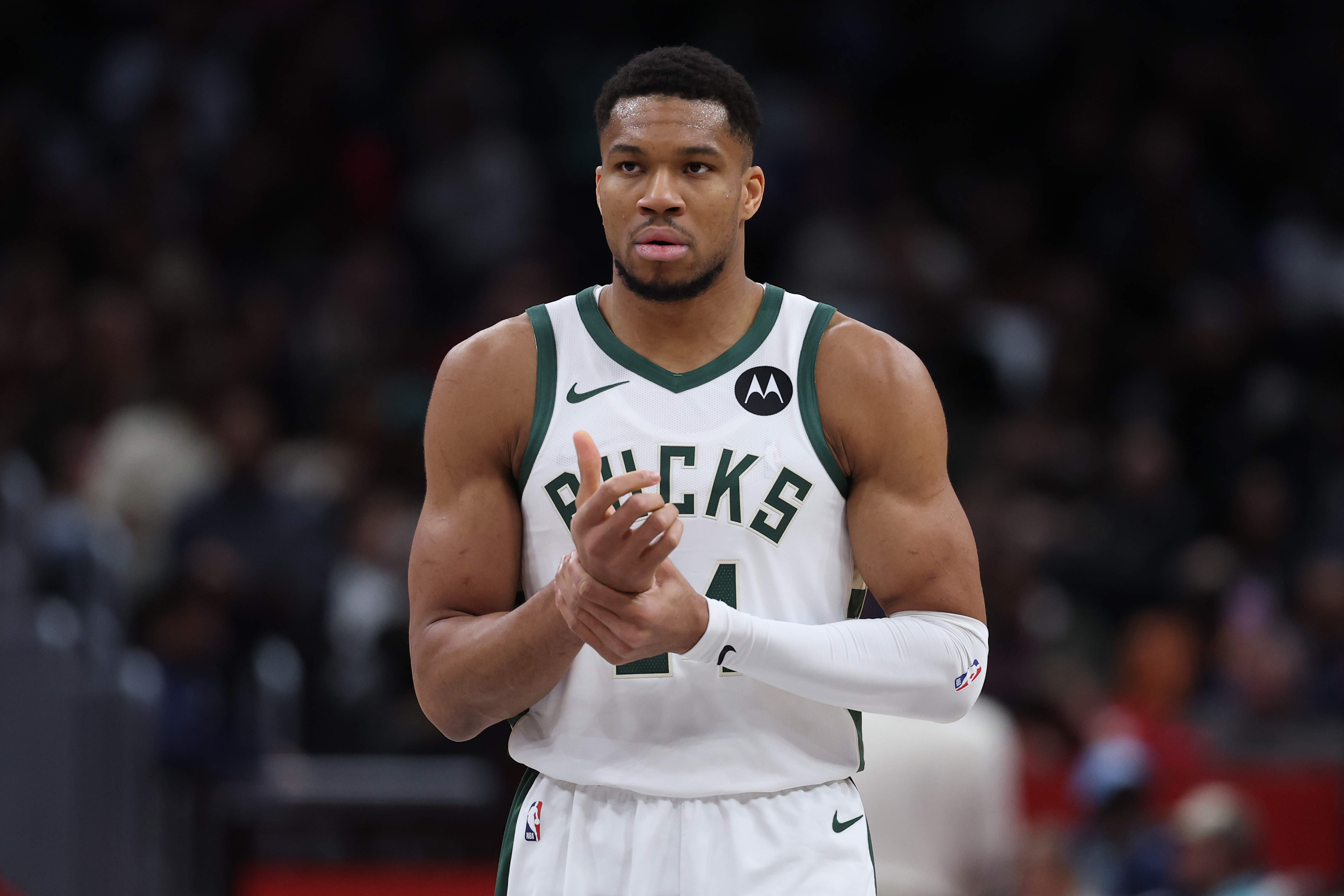 Giannis Antetokounmpo, Boston Celtics