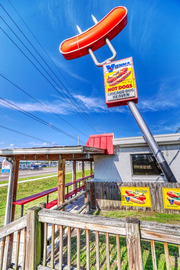 Hot Dog Heaven, an Orlando institution for Chicago dogs since 1987. (High-dynamic-range composite image by Ricardo Ramirez Buxeda/ Orlando Sentinel)