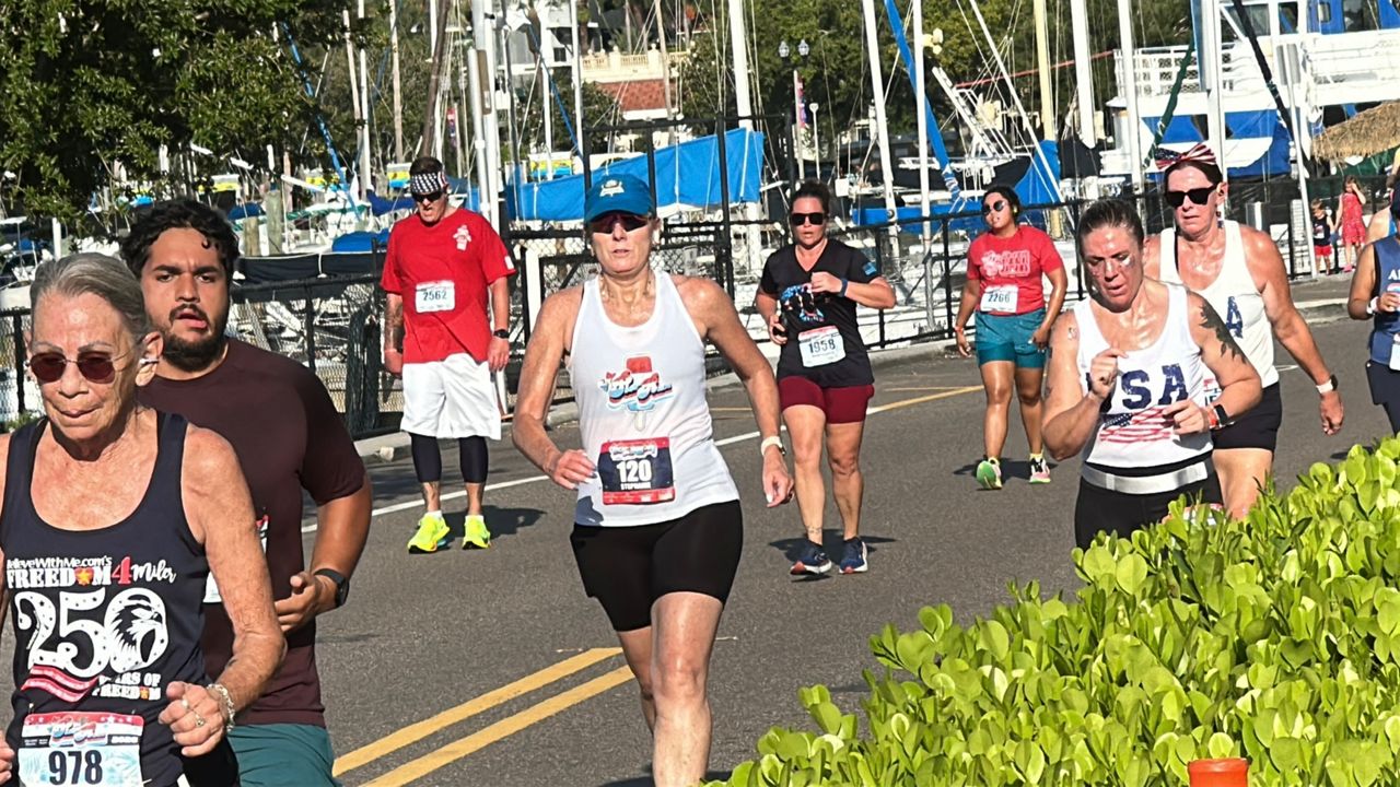 Thousands kick off Fourth of July at St. Pete Pier Run