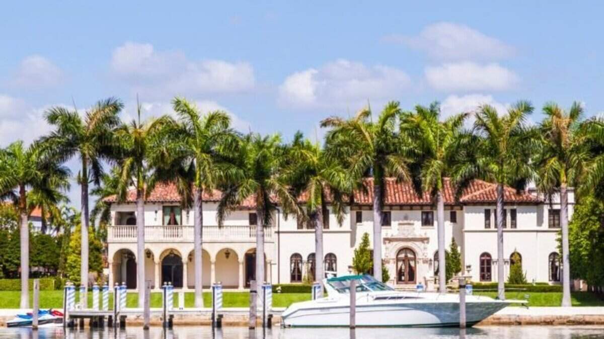 Gap between luxury, regular home prices in Miami, West Palm