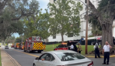 Crews battling fire at R.A. Gray Building in downtown Tallahassee