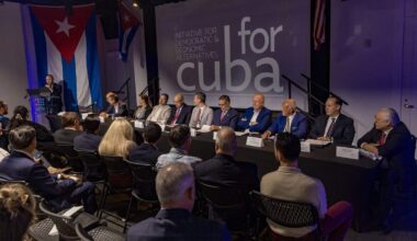 Miami forum proposes private capital for Cuba’s reconstruction