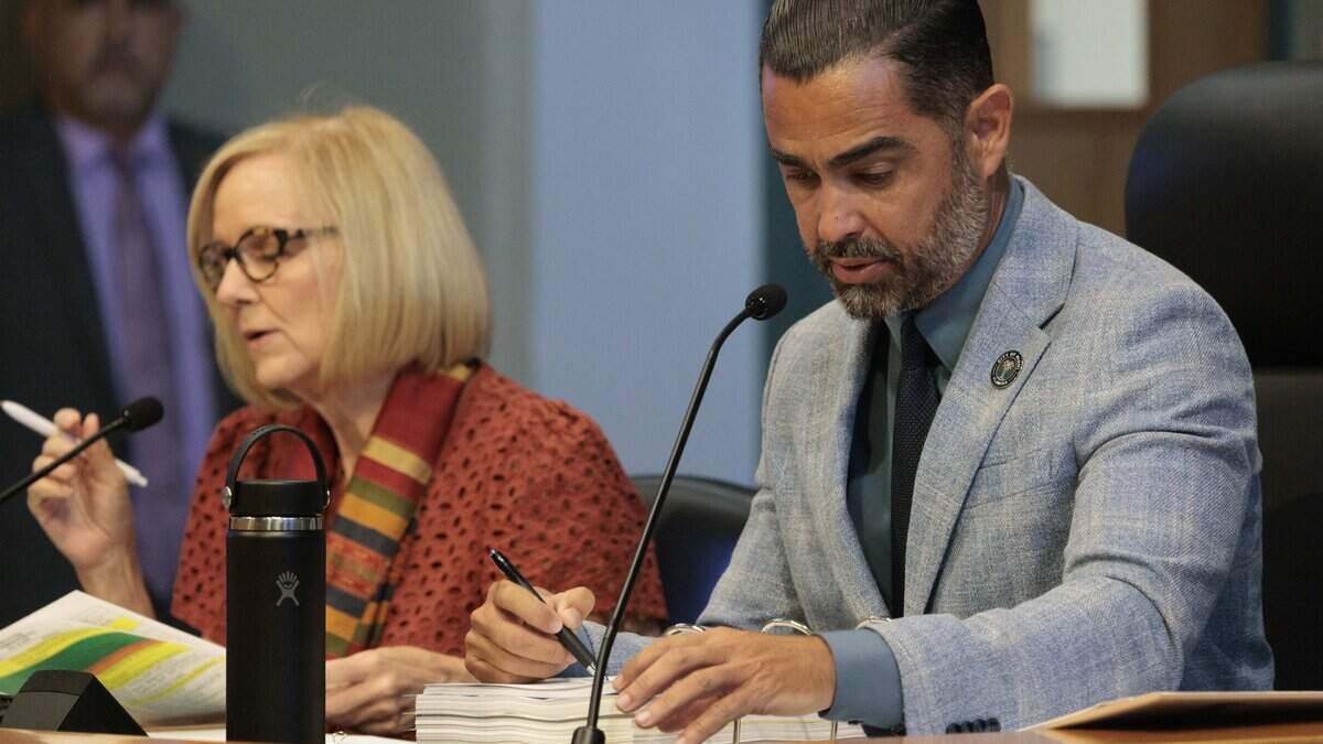 Miami approves up to $150 million to lease new city vehicles