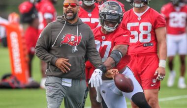 Bucs Olbs Coach Larry Foote And Olb Al-Quadin Muhammad