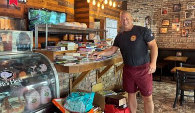 Fort Pierce pizza shop transforms patio into book haven, serving young readers