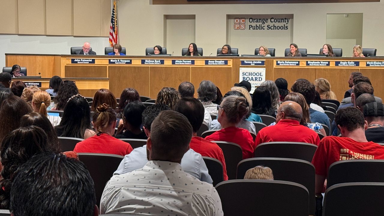 OCPS passes its 1st AI policy for classroom instruction