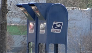 Tallahassee postal worker accused of pocketing cash from greeting card