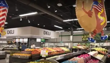 The produce and deli area of the renovated Publix in Fernandina Beach.