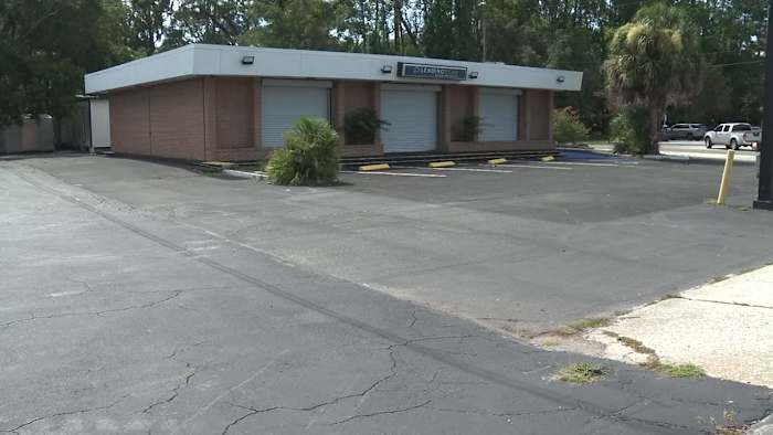 ‘I think it’s awful’: Proposal for liquor store near sober-living home divides Orange Park residents