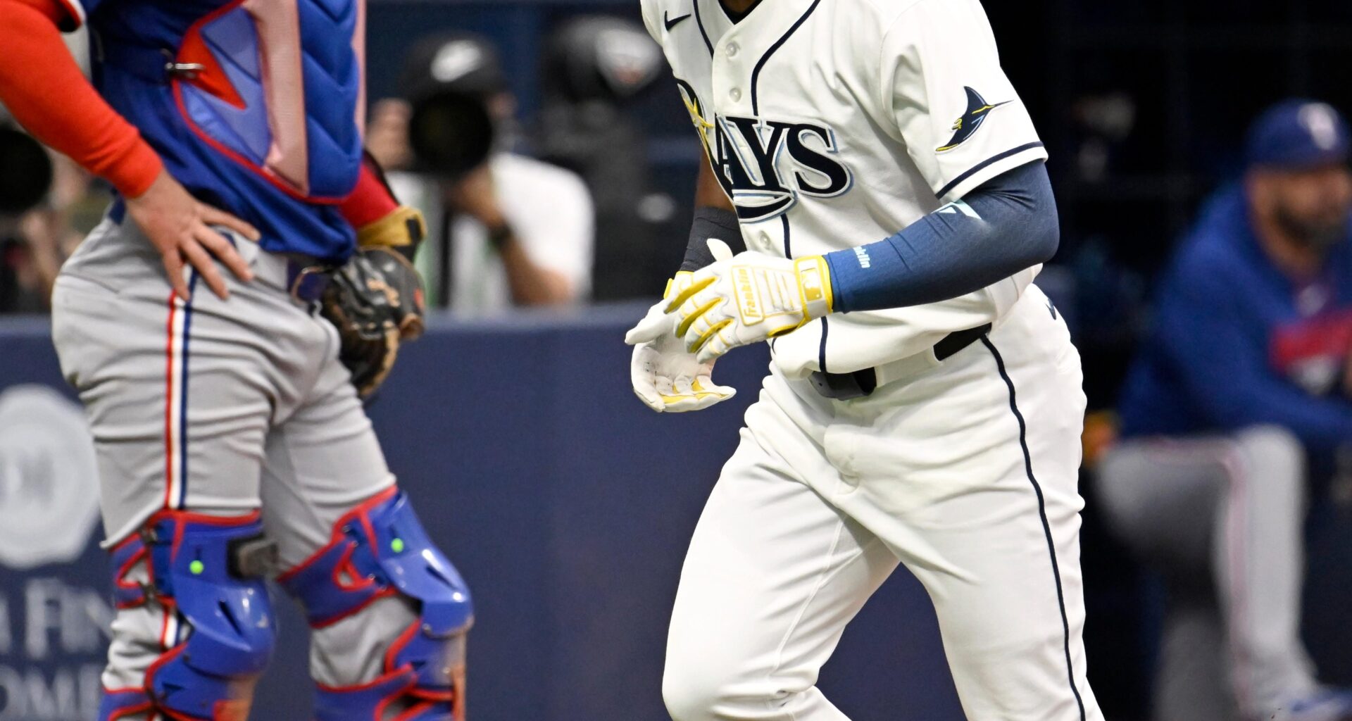 Mullins homer in the eighth inning lifts Rays over the Rangers