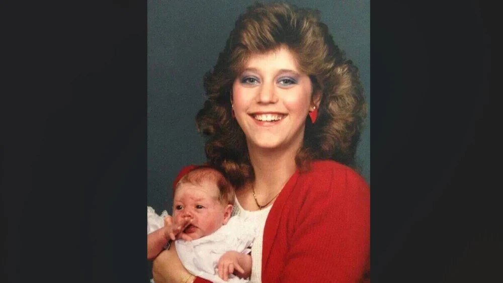 Murder victim Melissa Ellison and daughter Casie