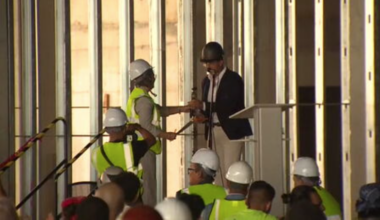City, county leaders gather on Miami Beach to celebrate luxury hotel construction milestone - WSVN 7News | Miami News, Weather, Sports