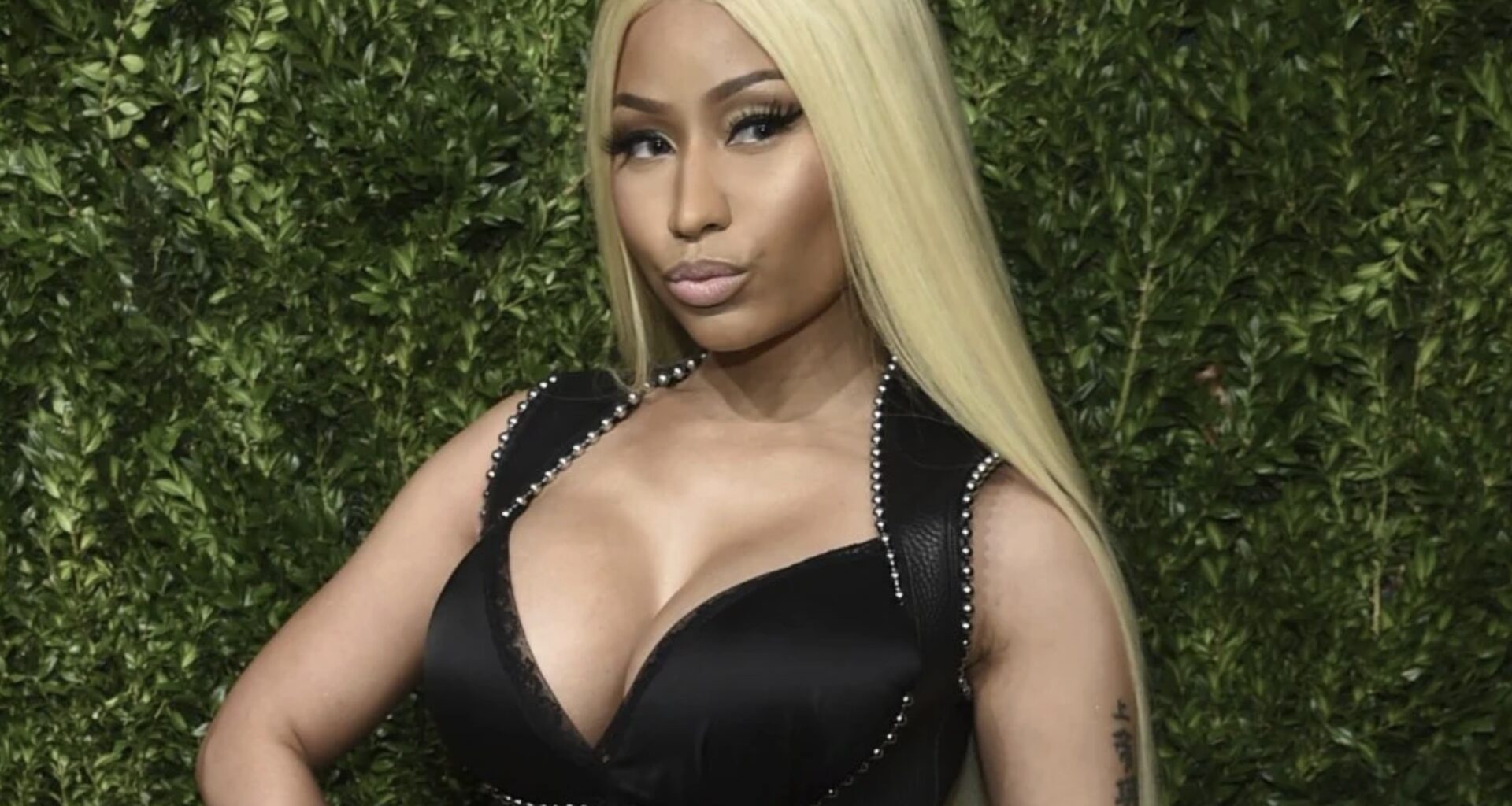 The Source |$106K Hotel Tab Beef In Ft. Lauderdale Pulls Back Curtain On Nicki Minaj's Alleged Alias