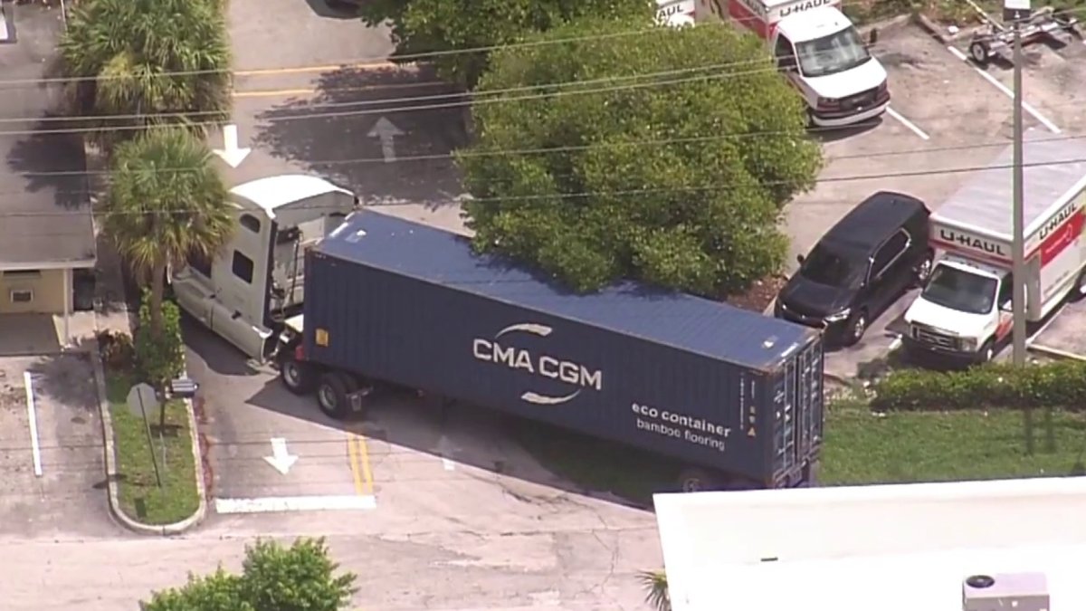 Search underway for suspect accused of stealing tractor-trailer in Plantation, cops say – NBC 6 South Florida