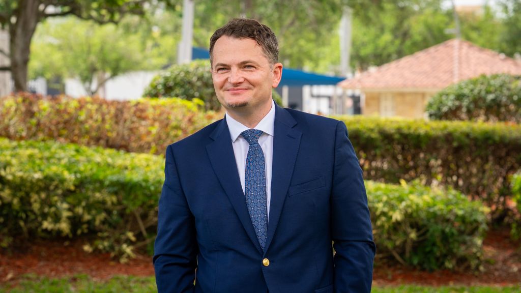 Questionnaire: Eugen Mihai Bold, candidate for Broward County Commission District 6 – Sun Sentinel