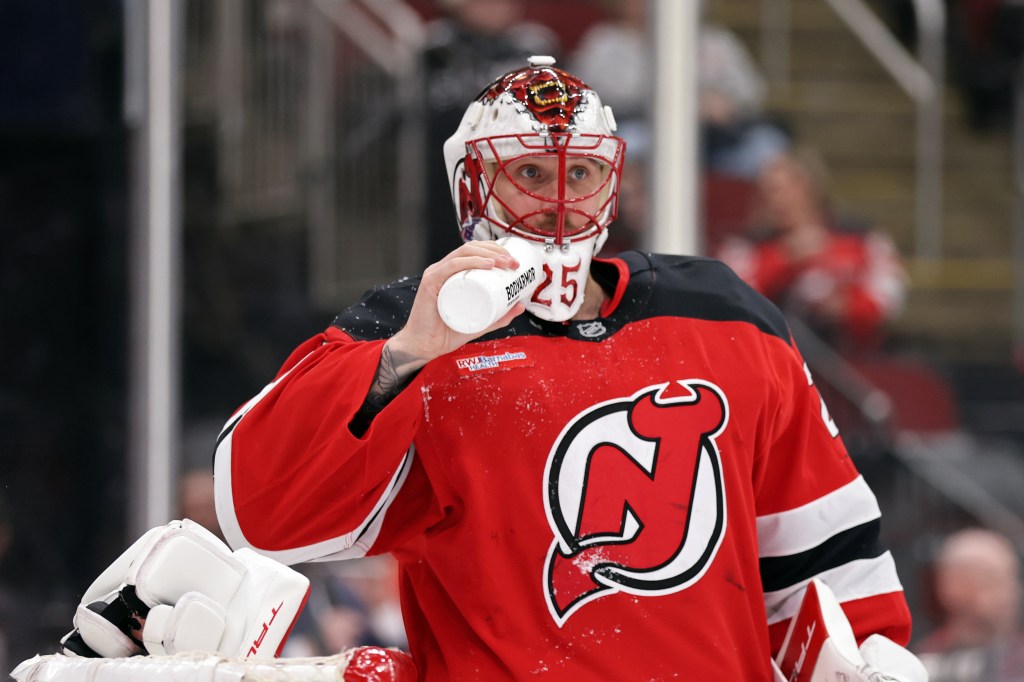 Florida Panthers acquire goalie Jacob Markstrom from Devils
