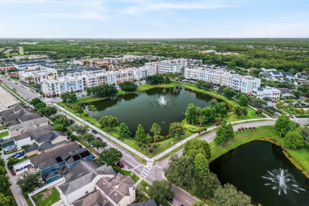 An aerial view of Avalon Park, an 1,860-acre master-planned community approved in 1998. Its lakefront mixed-use town center was developed between 2002 and 2005. (Courtesy Stanley Martin Homes)