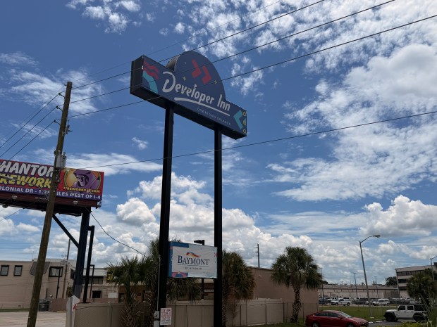 Orange County is under contract to acquire Baymont by Wyndham Orlando North Millenia, formerly known as Developer Inn until a 2024 renovation and 2025 rebrand. (Sarah Kinbar/GrowthSpotter)