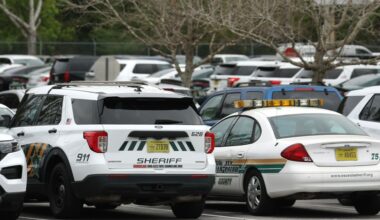 Poilitically connected vendor gets Florida police contracts
