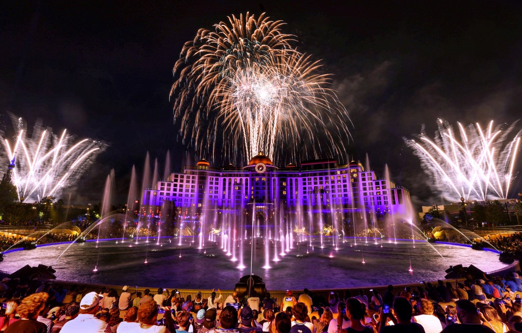 Pictures: Epic Universe debuts nighttime finale fireworks show – Orlando Sentinel