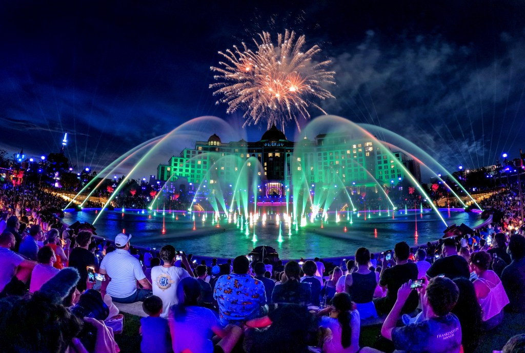 Epic Universe: New fireworks show has complex lighting plan