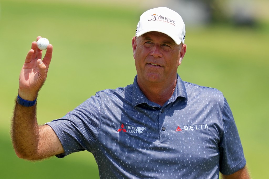 Stewart Cink has 1-shot lead over Padraig Harrington going into final round of US Senior Open – Orlando Sentinel