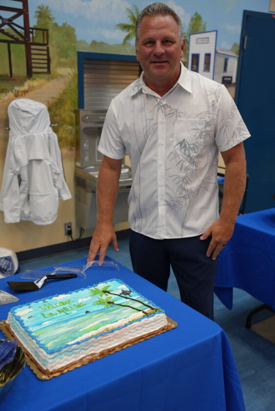 Sanibel principal holds meet, greet - SANIBEL-CAPTIVA