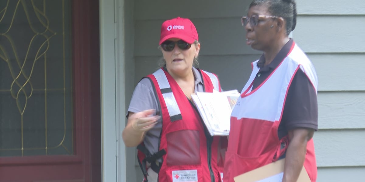 First responders conduct hurricane safety walk in Apalachee Ridge neighborhood