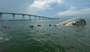 Coast Guard rescues eight from capsizing vessel - SANIBEL-CAPTIVA